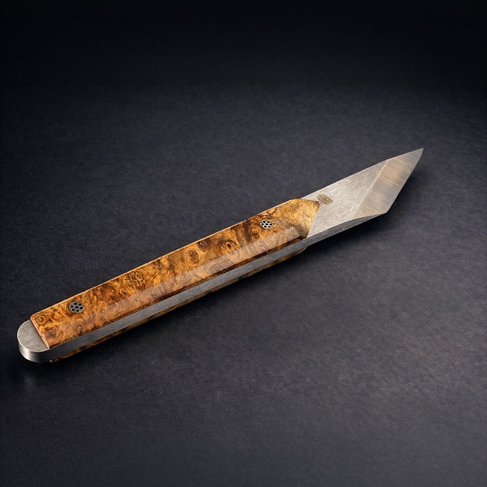 Thuya Saplı Kiridashi Bıçak – N690 Çelik, El Yapımı Geleneksel