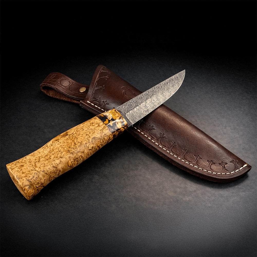 Korelian Huş ve Mamut Kombinasyon Saplı Puukko Bıçak – Paslanmaz Damascus Çelik, El Yapımı